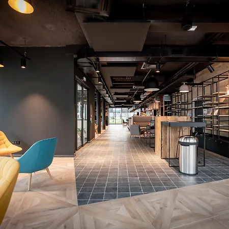 Ibis Budget Valenciennes 2*