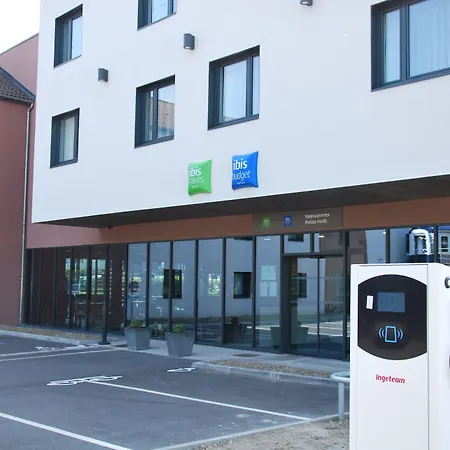Ibis Budget Valenciennes Petite-forêt 2*