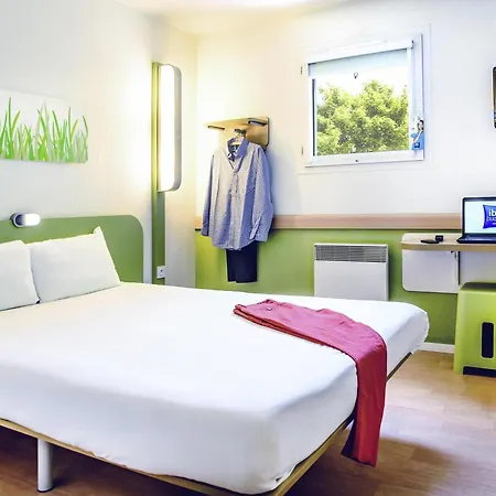 Ibis Budget Valenciennes Hotel