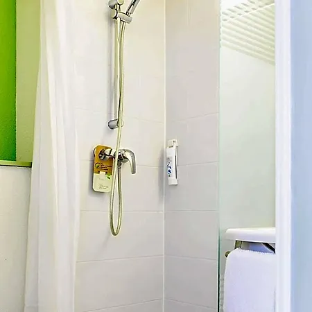 Ibis Budget Valenciennes 酒店 2*