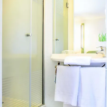 Ibis Budget Valenciennes 호텔