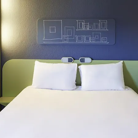 Ibis Budget Valenciennes Petite-forêt Petite-Forêt