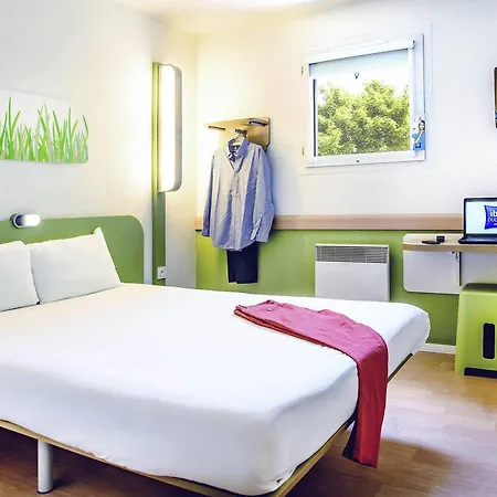Ibis Budget Valenciennes Petite-forêt 2*